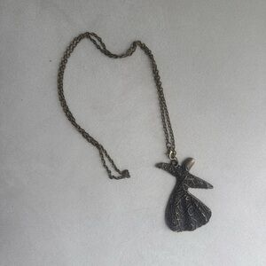 Elegant  Pendant Necklace